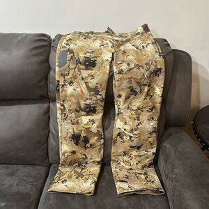 Sitka Dakota Pant. 34R. Men’s. Like new. Optifade Marsh.